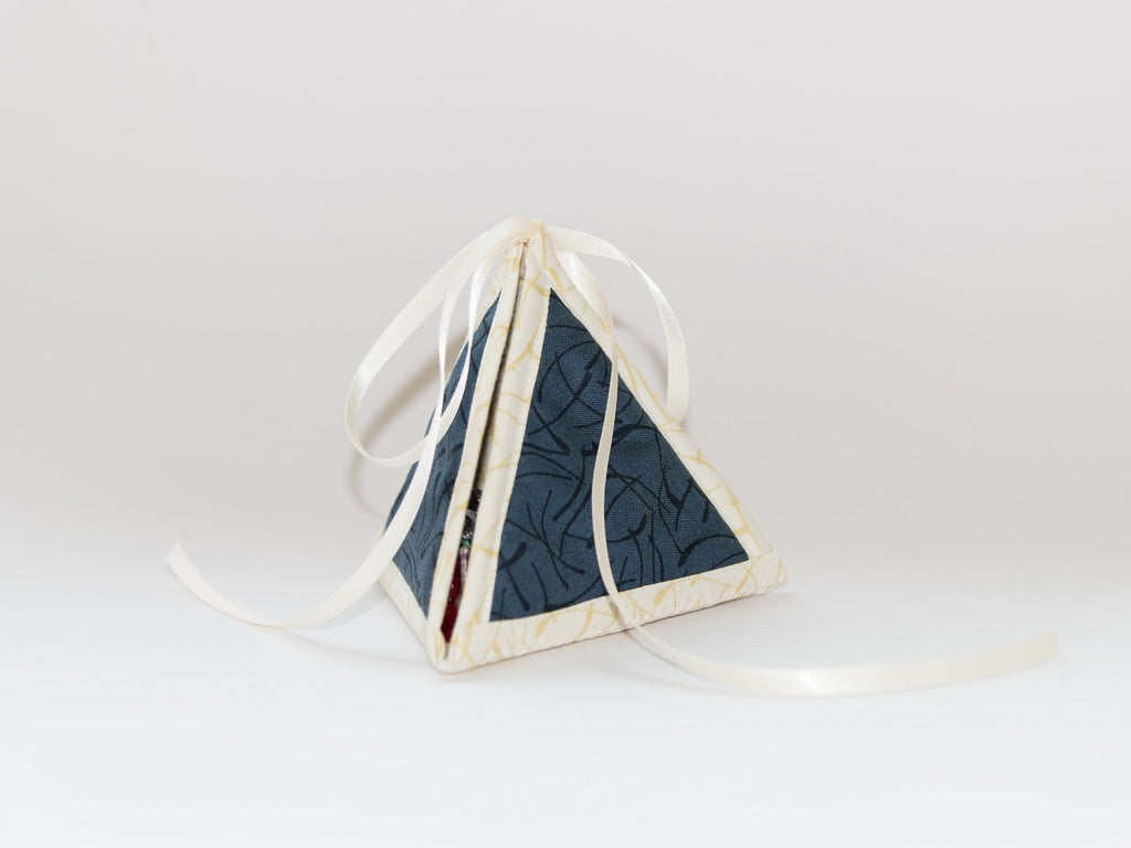 "Quilt As You Go" Template 5" Triangle Daisy and Grace